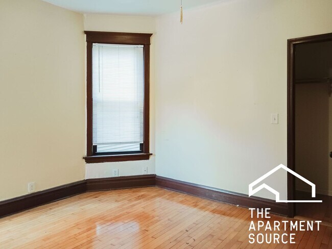 Photo - 3639 N Paulina St Unit 2