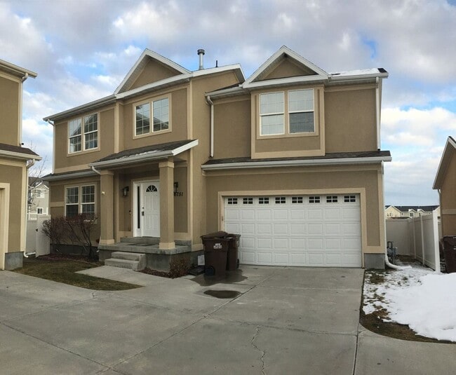 Building Photo - Cozy West Jordan Home with attached 2 car garage