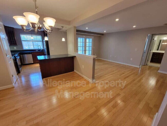 Photo - 4151 S Four Mile Run Dr