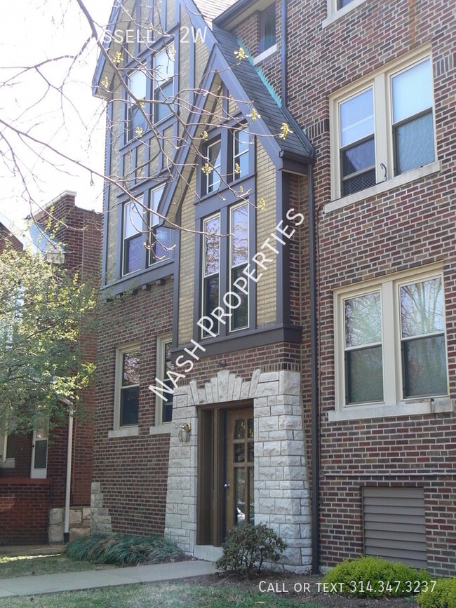 Building Photo - 4464 Russell-2W Unit 2W Rental