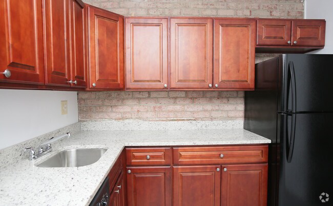 Photo - Bristol House Apartments