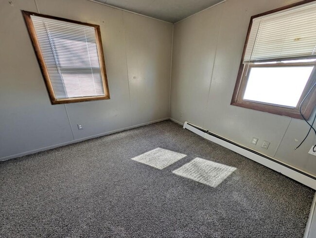 Photo - 319 N 8th Ave