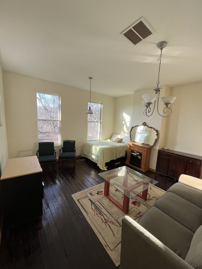 Photo - 2177 Sohn St