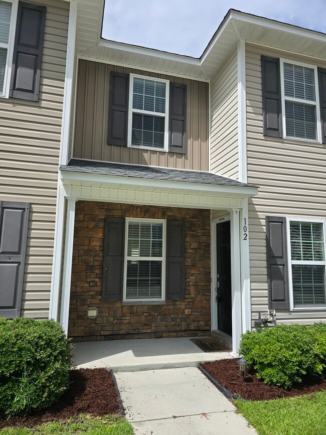 Building Photo - 102 Glen Cannon Dr Rental
