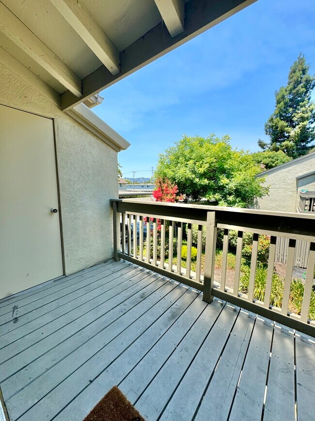 Photo - 2562 Walnut Blvd Unit #82