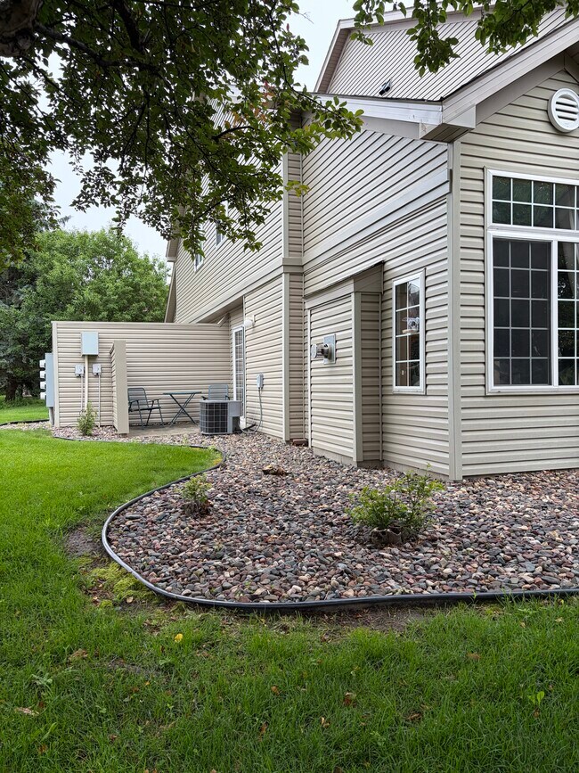 Photo - 2336 Oakridge Cir