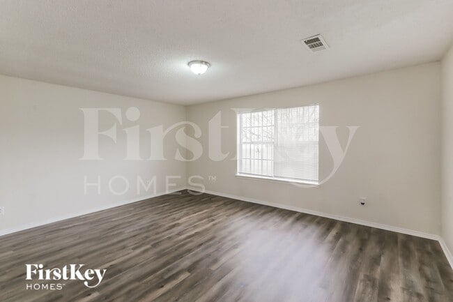 Photo - 10219 Glen Vista Dr