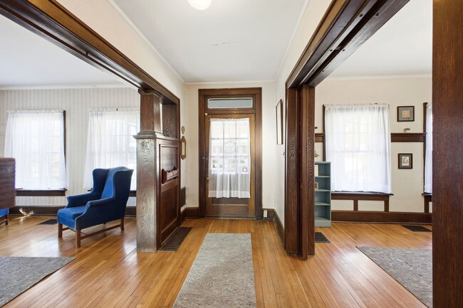 Photo - 6+BR House on E. Lane – Central Campus – Newly Renovated + Free Parking – Flexible Move-In