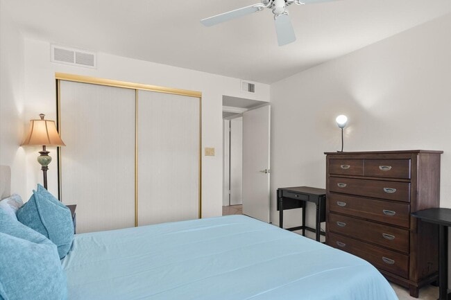 Photo - 7910 E Camelback Rd Unit 312