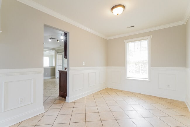 Photo - 103 Montauk Dr