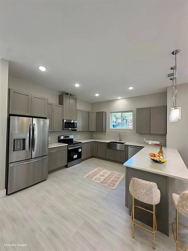 Photo - 301 Knights Row