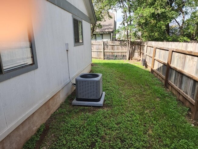 Photo - 515 Luther Dr