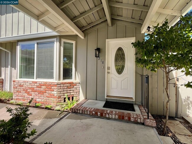 218 El Dorado Ave