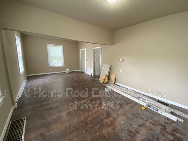 Photo - 428 W Lombard St