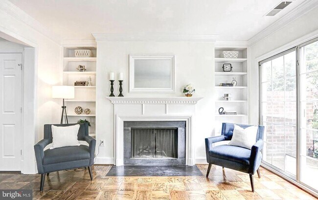 Photo - 3251 Sutton Pl NW