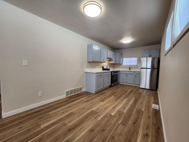 Photo - 1421 Anita St