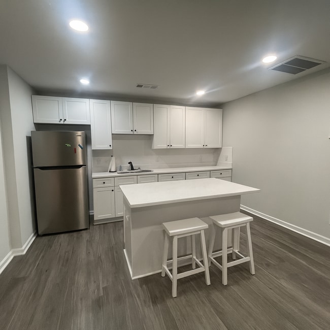 Photo - SPACIOUS COTTAGE FOR LEASE - Pre-Leasing August 2026!