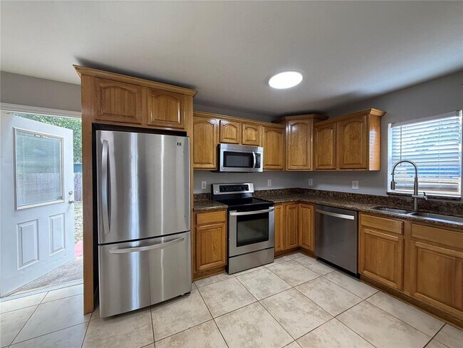 Photo - 2907 W Chestnut St