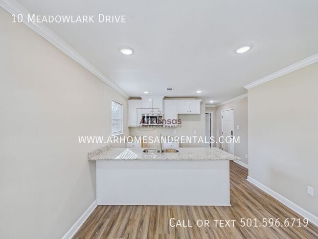 Photo - 10 Meadowlark Dr