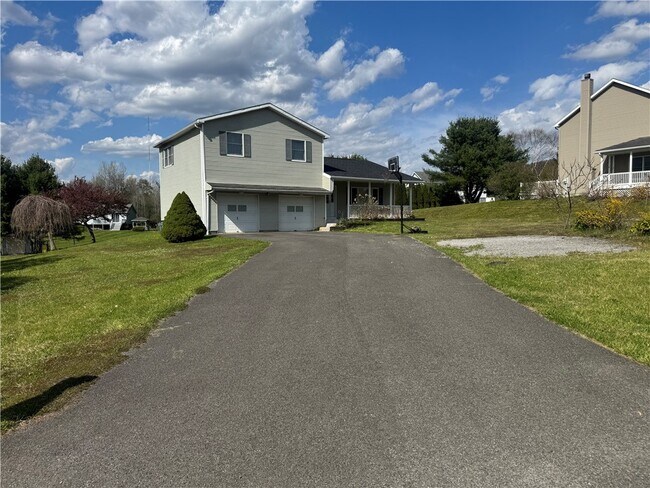 112 Central Dr
