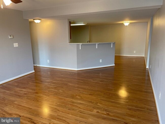 Photo - 1421 N Van Dorn St