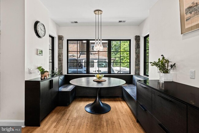 Photo - 1623 Jonquil St NW