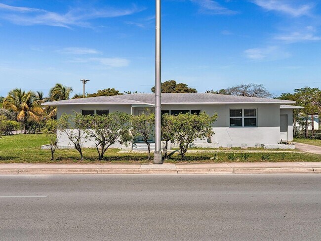 Photo - 54 SW 16th St