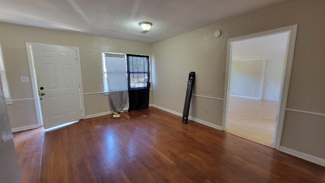 Photo - 1132 Pine St