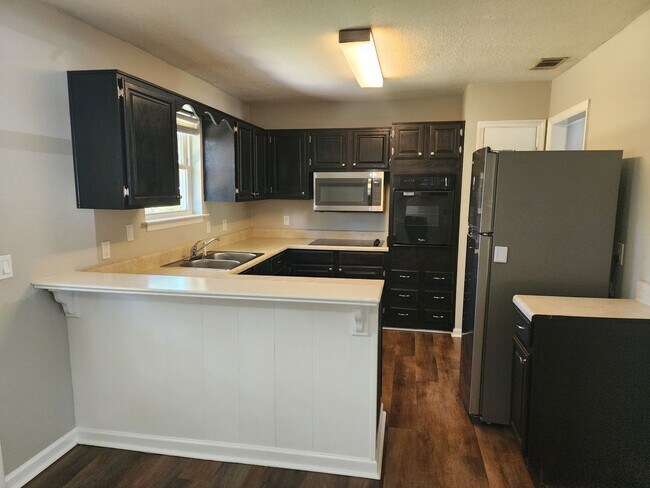 Photo - *Available Now* Remodeled 3 Bedroom 2 Full bath home in great area in the Hesse K8 School District!!