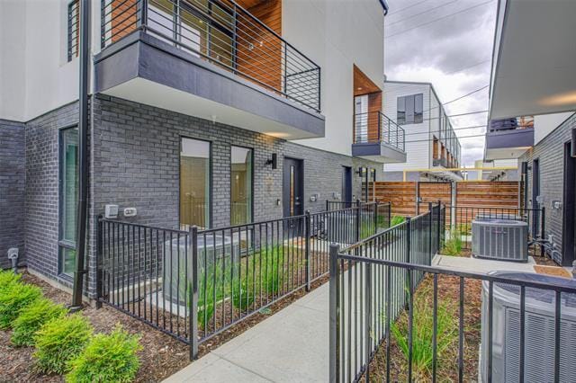 Photo - 2180 Bennett Ave