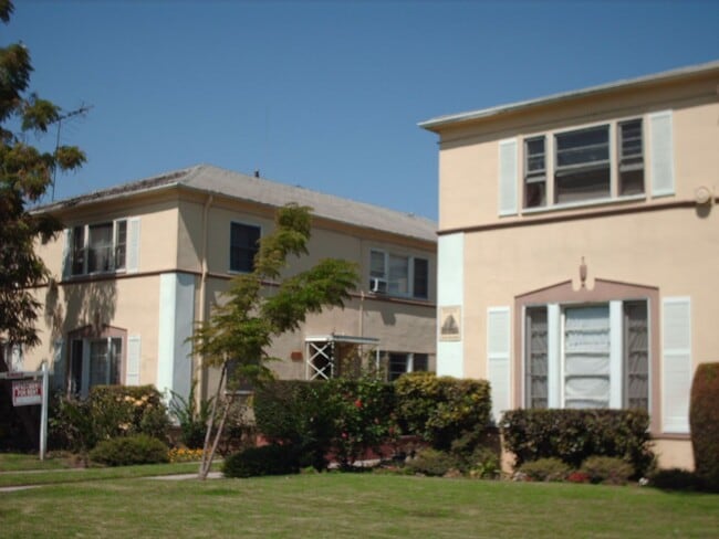 Building Photo - Adams Apartments...Gorgeous Newly Remodeled One Bedroom..Great Location! Unit 11-03