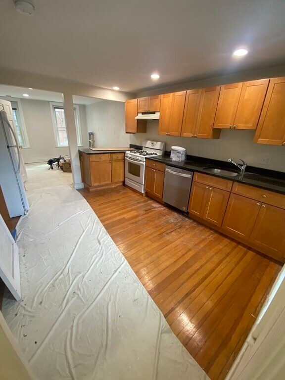 Building Photo - 15 Cooper St Unit 2 Rental