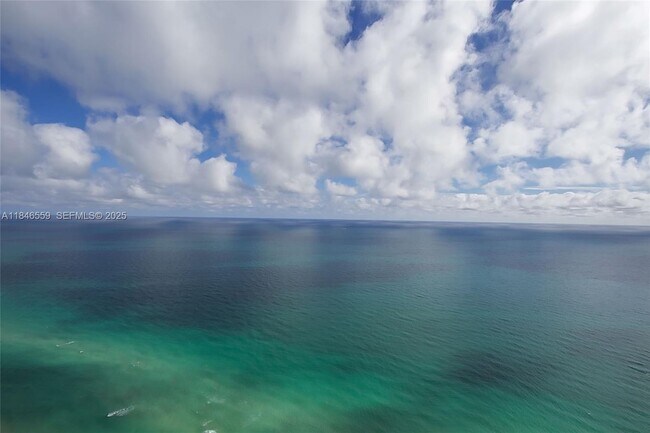 Building Photo - 18555 Collins Ave Unit 4605