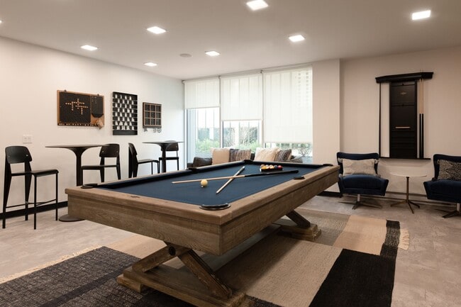 Photo - 1047 Commonwealth Avenue