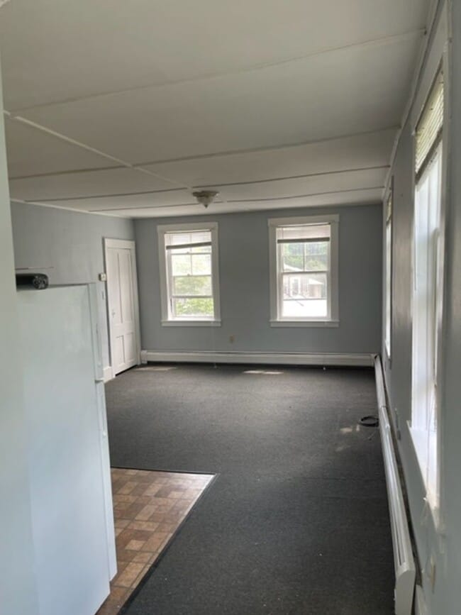 Photo - 38 Railroad St