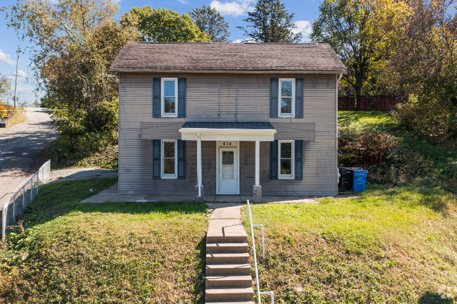 Building Photo - 674 Dianthus St Rental