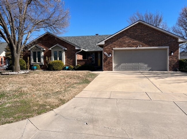 Photo - 2430 N Greenleaf St