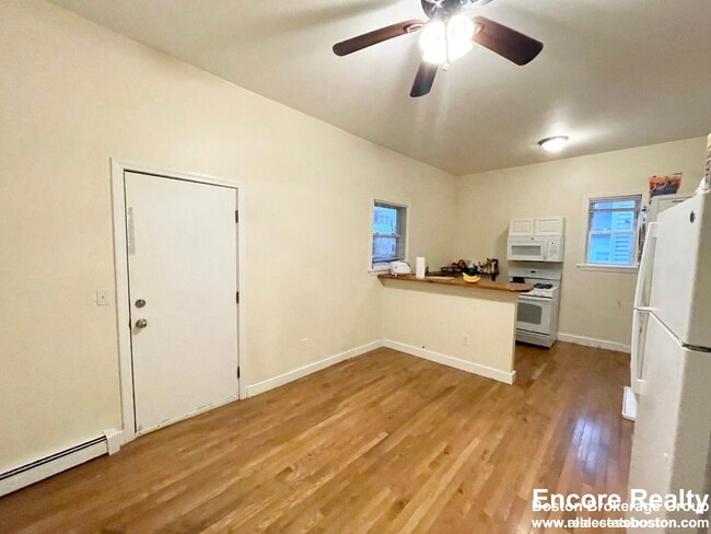 Photo - 29 Spring Garden St Unit 1