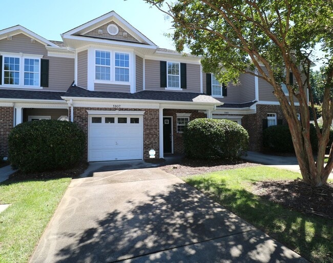 Building Photo - 5907 Hollow Wood Ct Rental