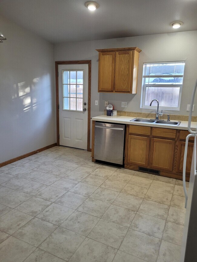 Photo - 2484 Carriage Dr House