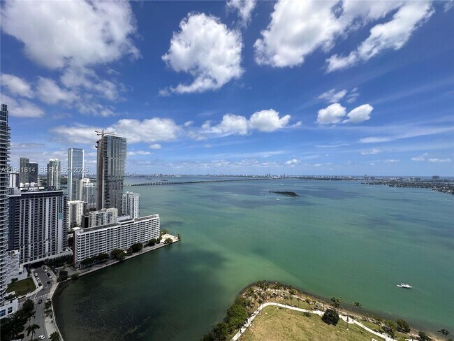 Photo - 1900 N Bayshore Dr Unidad 3812