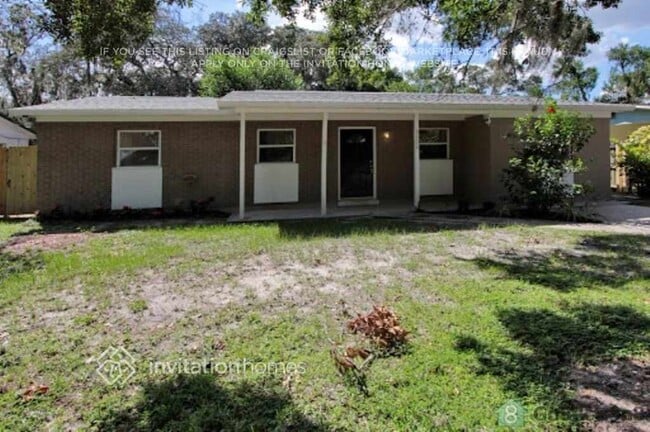 Building Photo - 8606 Chinaberry Dr