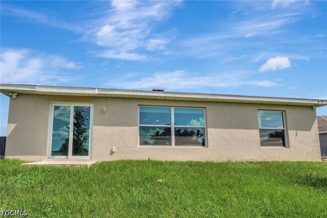 Photo - 418 Pickford Ave
