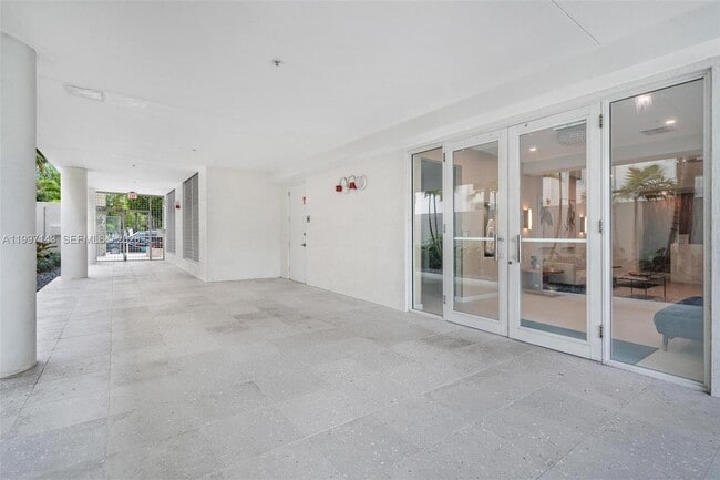 226 Ocean Dr Unit 8F