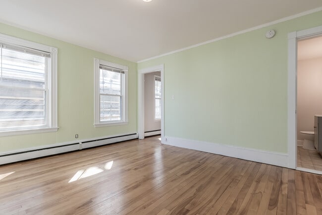 Photo - 30 Cutts Ave Unit 3