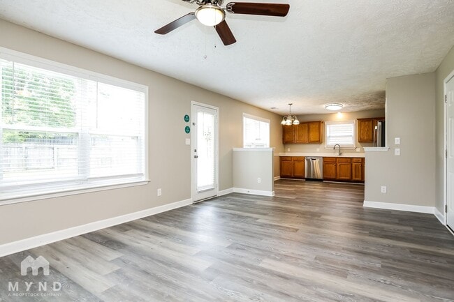 Photo - 1634 Beaconcrest Cir
