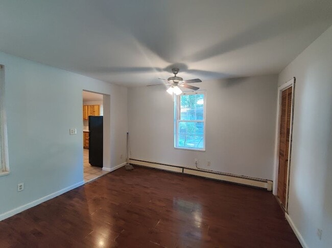Photo - PRIVATE, COZY 2-3 BDRM 1.5 BATH HOME W/ HU...