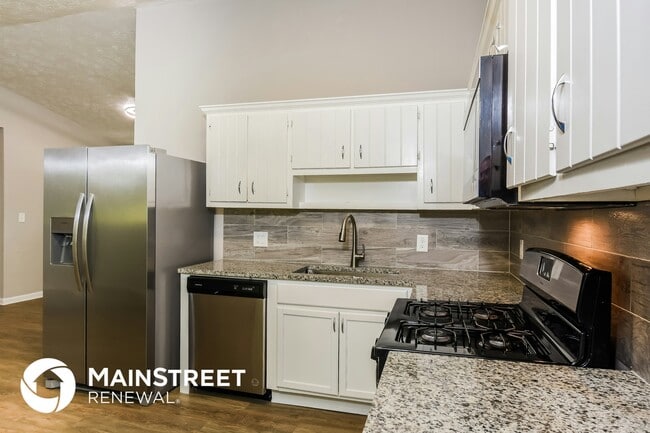 Photo - 550 Pineland Cir