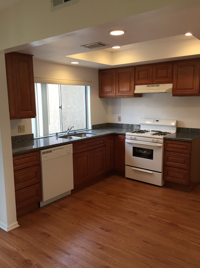 Photo - El Dorado Apartments