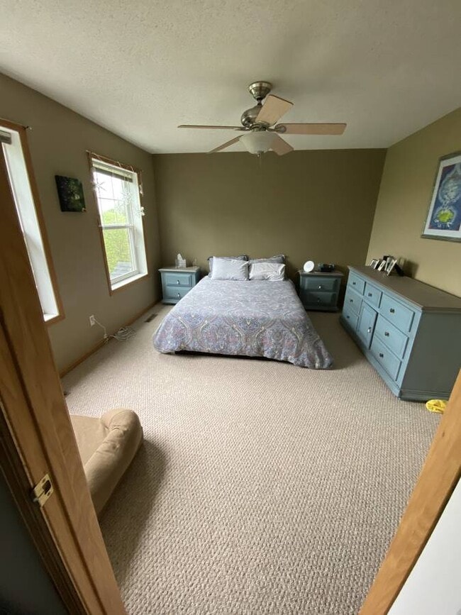 11327 Fergus St NE Townhome Townhome Rental in Blaine MN